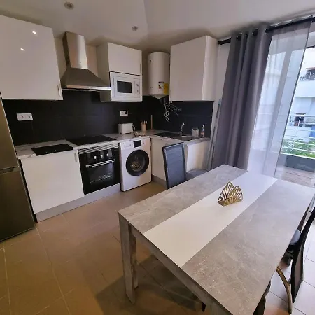 Relaxing 2 Bed Near Falesia Apartment *