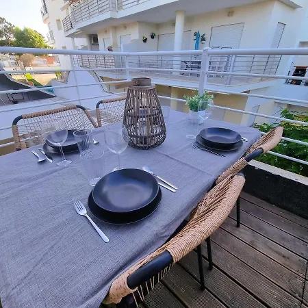 Апартаменты Relaxing 2 Bed Near Falesia Албуфейра