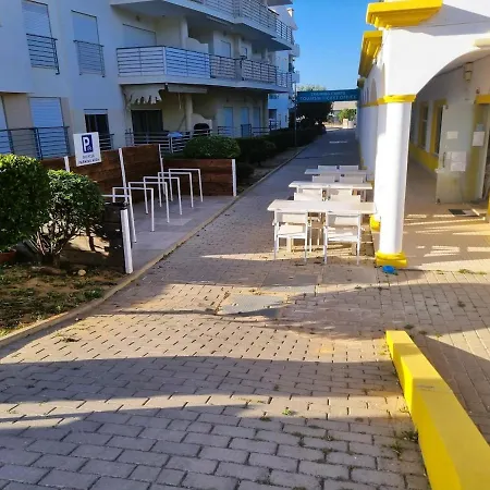 Relaxing 2 Bed Near Falesia Албуфейра